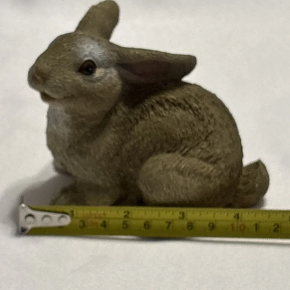 Vintage Style Rabbit Figurine Resin Bunny Garden Decor 5